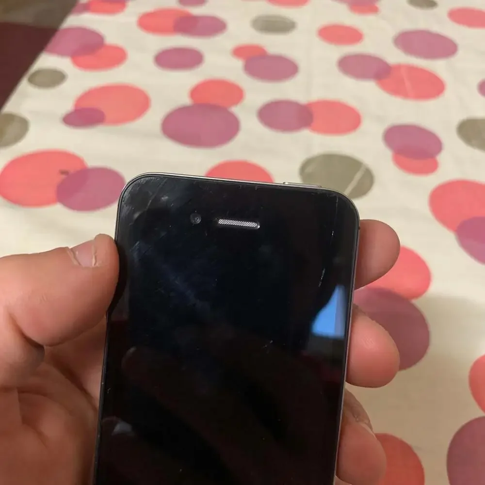 Apple iPhone 4S 16GB in Black for parts